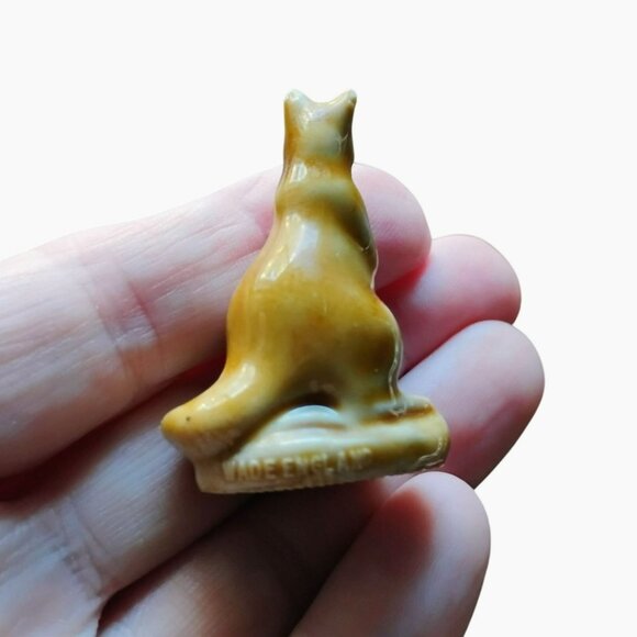 Wade Whimsies Kangaroo Figurine English Porcelain Miniature Vintage Collectible - Picture 3 of 6